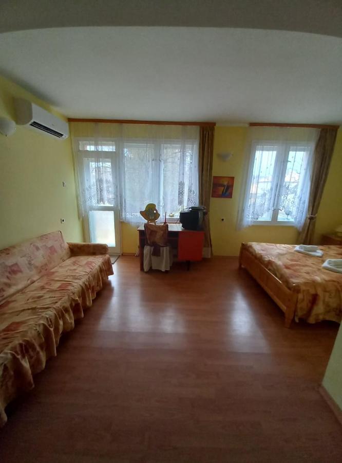 Hadjibulevata Guest House Kovachevtsi Экстерьер фото