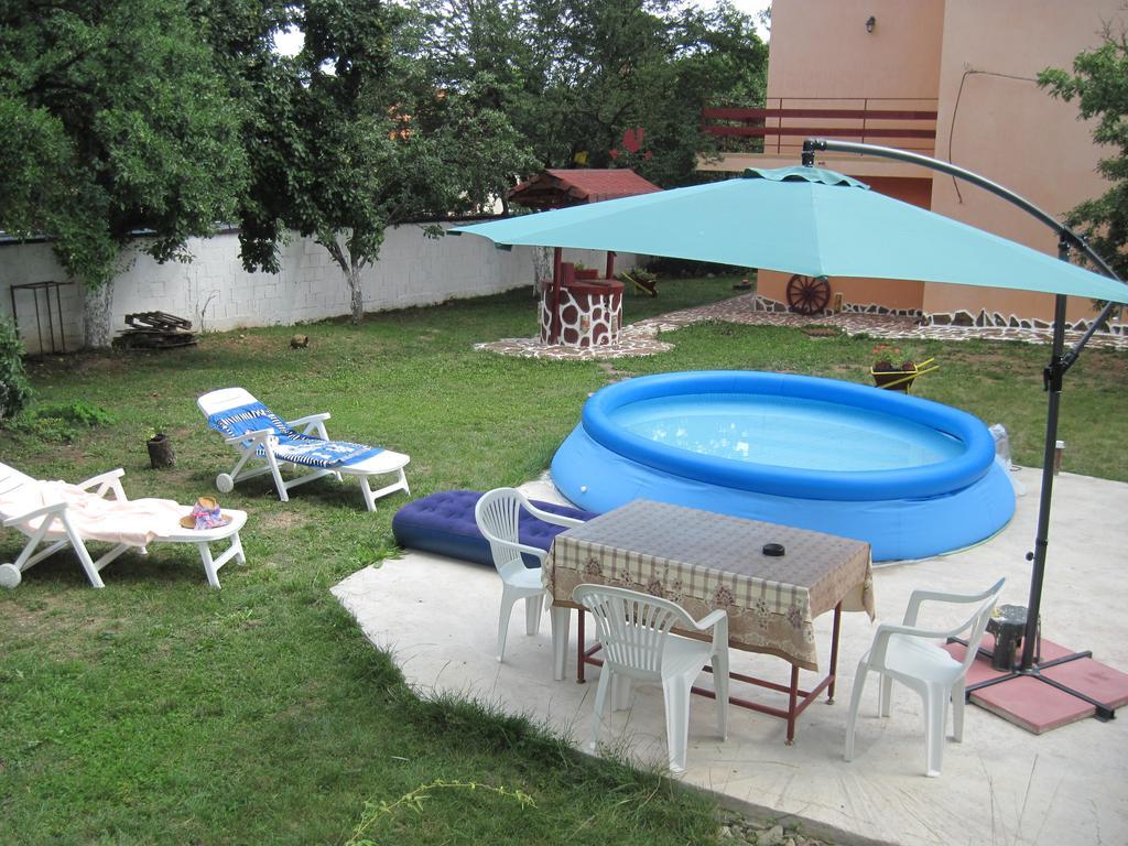 Hadjibulevata Guest House Kovachevtsi Экстерьер фото