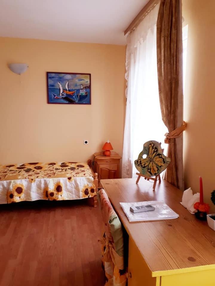 Hadjibulevata Guest House Kovachevtsi Экстерьер фото