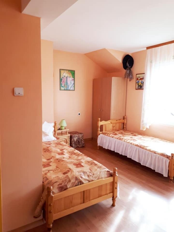 Hadjibulevata Guest House Kovachevtsi Экстерьер фото