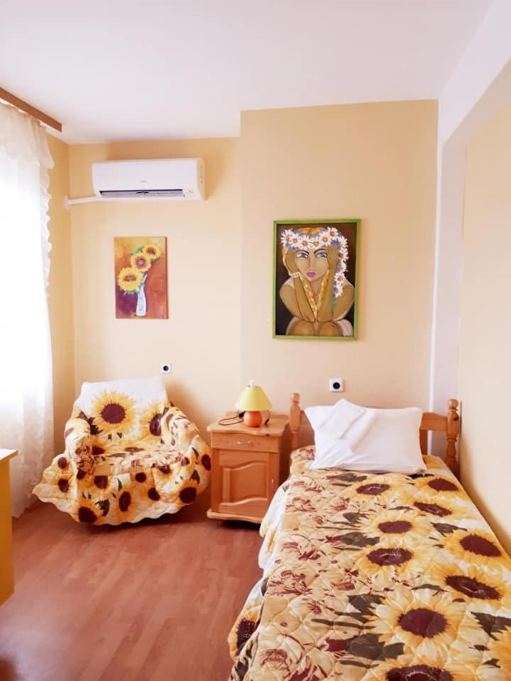 Hadjibulevata Guest House Kovachevtsi Экстерьер фото